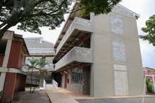 Nueva infraestructura educativa estrenan 600 estudiantes cale&ntilde;os