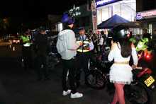 1687 notificaciones a conductores durante celebraci&oacute;n de Halloween en Cali