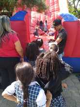 Dulces, recreaci&oacute;n y alegr&iacute;a para los ni&ntilde;os de corregimientos y albergues