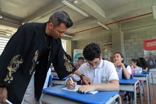 Con &ldquo;capa de h&eacute;roes sociales&rdquo;, los Mentores de Ejemplo se proponen evitar la violencia escolar