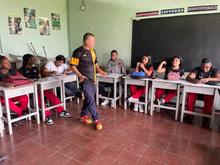 Estudiantes del Inem le apuestan al F&uacute;tbol en Paz