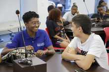 Con &lsquo;Taller de Amasijos&rsquo;, beneficiarios de &lsquo;Todas y Todos a Estudiar&rsquo; se apropian de la gastronom&iacute;a cale&ntilde;a