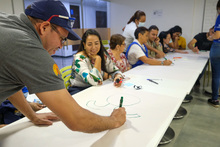 &lsquo;Tejiendo Sue&ntilde;os Contigo&rsquo; se toma la Alcald&iacute;a de Cali