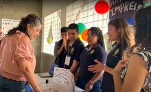 Emprendimiento e innovaci&oacute;n en feria de emprendimiento Juanista