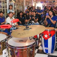 Los j&oacute;venes de Todas y Todos a Estudiar se movieron al ritmo de la salsa