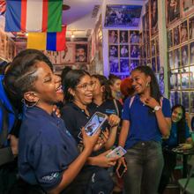 Los j&oacute;venes de Todas y Todos a Estudiar se movieron al ritmo de la salsa