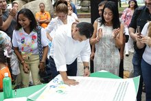 Semana Distrital por la Primera Infancia comenz&oacute; con la firma de un pacto de ni&ntilde;as y ni&ntilde;os con la Alcald&iacute;a de Cali