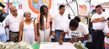 Se develaron los monumentos en honor a los j&oacute;venes asesinados en Llano Verde