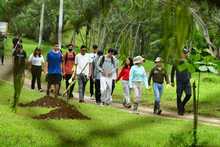 Estudiantes del ICESI y Antonio Jos&eacute; Camacho celebraron sus &eacute;xitos y la amistad en el coraz&oacute;n de Pance
