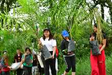 Estudiantes del ICESI y Antonio Jos&eacute; Camacho celebraron sus &eacute;xitos y la amistad en el coraz&oacute;n de Pance