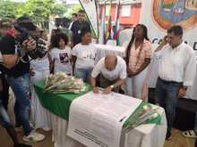 Pacto por la conservaci&oacute;n de la memoria y la construcci&oacute;n de paz en Llano Verde