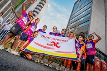 Con gran ritmo, la Marriot 6K Cali ilumin&oacute; el centro hist&oacute;rico de Cali