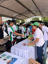  Funcionarios p&uacute;blicos pedalean por Cali. Campa&ntilde;a &lsquo;Voy en Bici&rsquo;