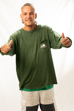 M&aacute;s all&aacute; del and&eacute;n, la historia no escuchada