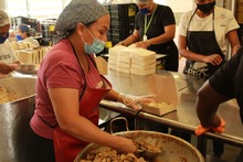 M&aacute;s de 2600 raciones se entregan cada fin de semana en Tecnocentro