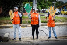 Promotores de Convivencia Vial contin&uacute;an su trabajo pedag&oacute;gico en las calles de Cali