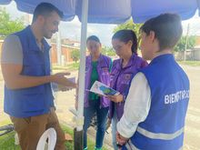 Personas en situaci&oacute;n de calle, felices de celebrar sus cumplea&ntilde;os