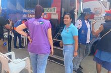 Personas en situaci&oacute;n de calle, felices de celebrar sus cumplea&ntilde;os