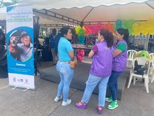 Personas en situaci&oacute;n de calle, felices de celebrar sus cumplea&ntilde;os