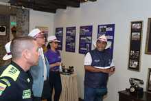 De salsa, cultura y feria disfrutaron participantes del recorrido experiencial en Casa de la Feria y Ruta Salsera por el barrio Obrero