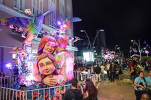 M&aacute;s de un mill&oacute;n de luces se encendieron para iluminar la navidad en Cali