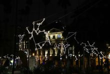 Un show tecnol&oacute;gico ilumina la Plaza de Caycedo