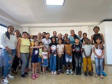 Trabajo social y de apoyo a la comunidad a trav&eacute;s del arte y la cultura en la comuna 8