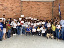 Estudiantes de La Presentaci&oacute;n recibieron reconocimiento simb&oacute;lico como gestores de paz