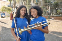 Banda m&uacute;sico marcial del Barrio Berl&iacute;n recibe sus insumos musicales