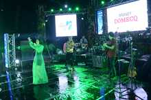 El Teatro al Aire Libre Los Cristales tambi&eacute;n vive el ambiente de Feria