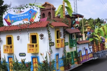 La Feria le abri&oacute; las puertas a otros municipios y sus comparsas