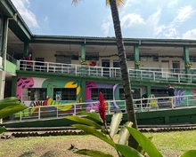 Manos colmadas de amor llenaron de color las paredes del Geri&aacute;trico San Miguel