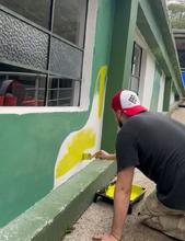 Manos colmadas de amor llenaron de color las paredes del Geri&aacute;trico San Miguel