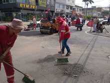 Solucionan da&ntilde;os en la malla vial en el centro de Cali con &lsquo;Obras de Coraz&oacute;n&rsquo;