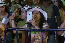 &ldquo;Pa&rsquo; gozar hasta ma&ntilde;ana&rdquo;: cale&ntilde;os clamaron esta frase en el cierre de la Gran Verbena del Oriente