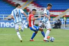 Paraguay venci&oacute; 2-1 a Argentina y pas&oacute; a encabezar el Grupo A del Suramericano Sub 20