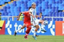 Argentina venci&oacute; a Per&uacute; y mantiene su ilusi&oacute;n en el Suramericano Sub 20 