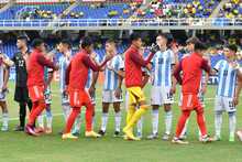 Argentina venci&oacute; a Per&uacute; y mantiene su ilusi&oacute;n en el Suramericano Sub 20 