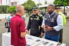 En contundentes operativos las autoridades de Cali recuperaron 700 celulares y 7 motocicletas robadas 