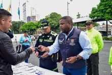 En contundentes operativos las autoridades de Cali recuperaron 700 celulares y 7 motocicletas robadas 