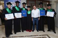 Primer grupo de graduados 2023 del programa Todas y Todos a Estudiar