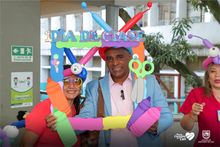 Ni&ntilde;as y ni&ntilde;os regresan con emoci&oacute;n a las aulas de su colegio