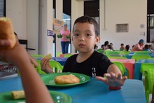 Ni&ntilde;as y ni&ntilde;os reciben el 70 por ciento del requerimiento nutricional diario, en las 135 UTS de Cali
