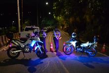 V&iacute;a al mar permanece cerrada a la altura de la "vuelta del cerezo"