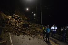 V&iacute;a al mar permanece cerrada a la altura de la "vuelta del cerezo"
