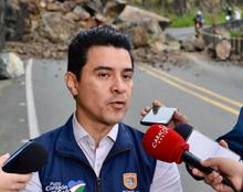 Movilidad contin&uacute;a haciendo presencia en derrumbe del kil&oacute;metro 14