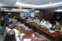 Artes populares y protecci&oacute;n de galer&iacute;a Santa Elena, temas centrales en reuni&oacute;n de gabinete