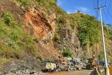 Las rocas ca&iacute;das cerca de la curva del Cerezo ser&iacute;an retirados en su totalidad 