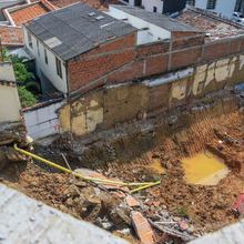 Suspenden obra tras colapso de estructura en el barrio Juanamb&uacute;