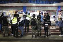 M&aacute;s de 90 veh&iacute;culos inmovilizados y varias armas incautadas en el oriente de Cali durante operativos del &acute;Plan Ne&oacute;n&acute;